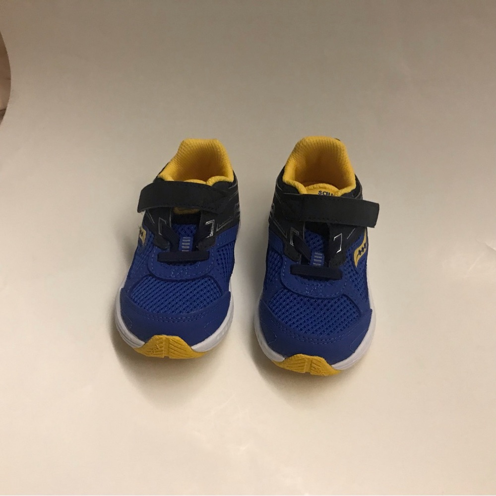 New Saucony Cohesion Child’s Sneakers US7M made in Vietnam